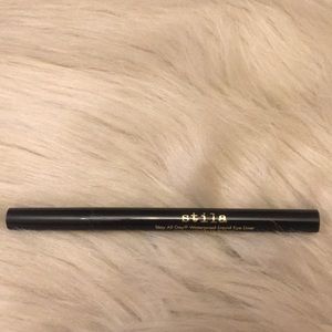Stilla stay all day liquid liner